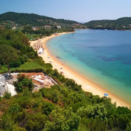 The * Platanias (Thessaly)