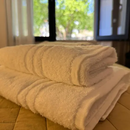 The بلاتانياس